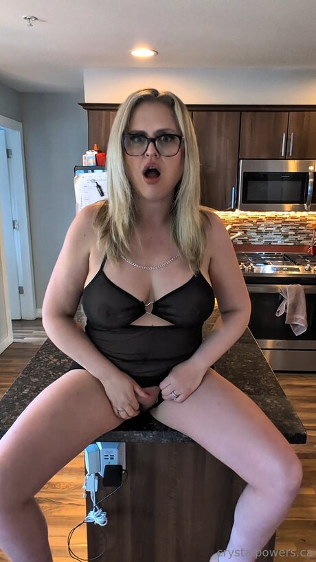 Thecrystalpowers nude model pics