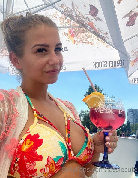 jassiecute nude star photo