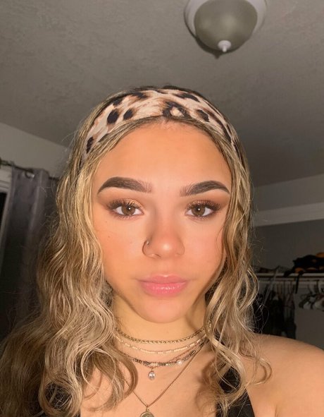 parisbabevip pornstar nice picture