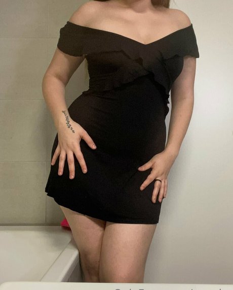 tessajess model naked img