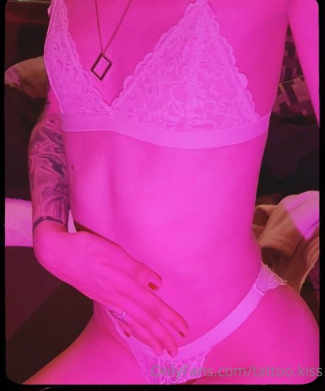 tattoo kiss actress pictures