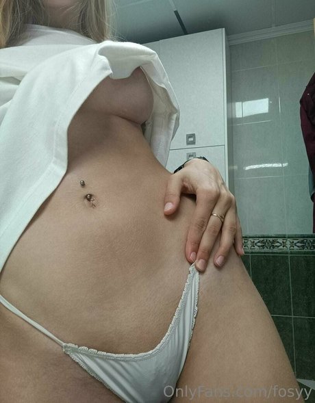 fosyy sex actress pic