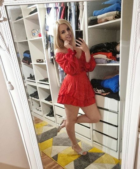 Suzy Lu pornographic star pictures