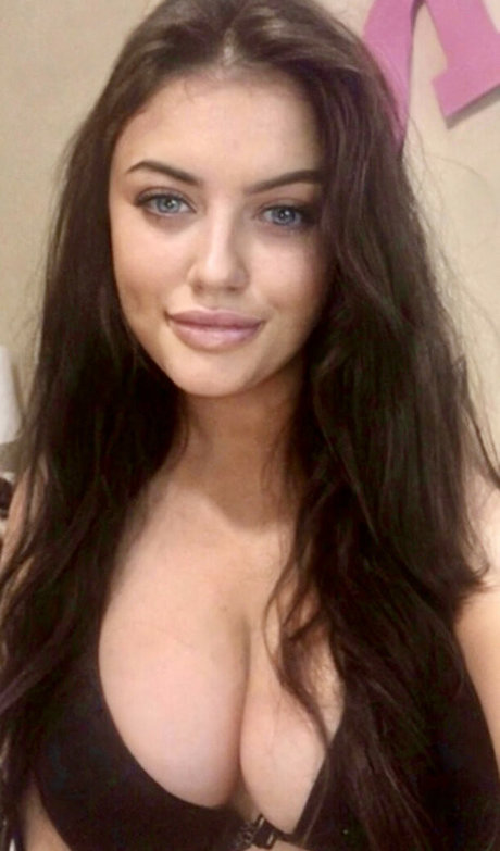 Urgrlkc hot pornstar pics