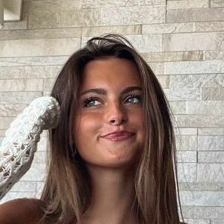 Emerson Llewallyn model picture