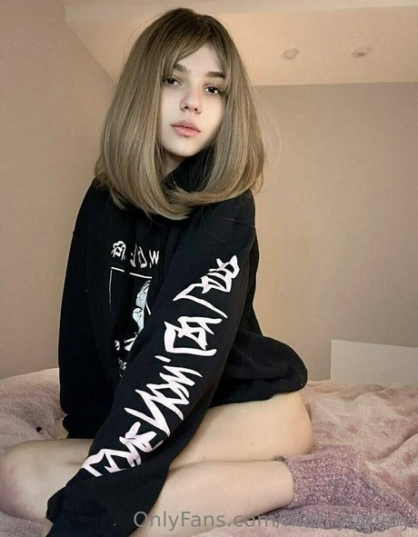 mari yummy sex actress images