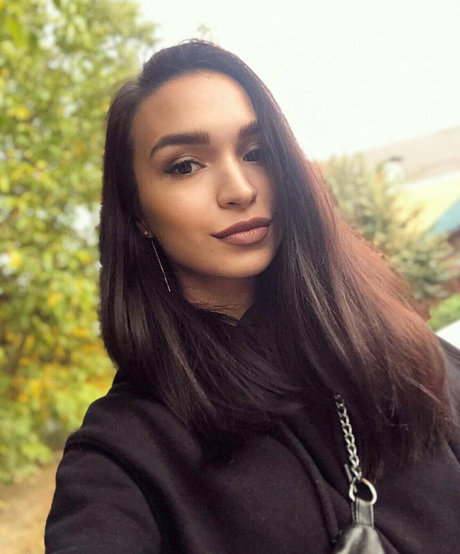 golden zlata high quality actress archive