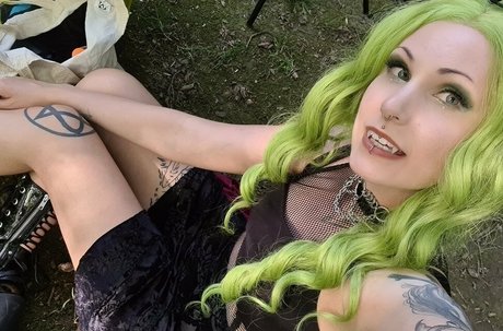 ladyelvendoll erotic model photos