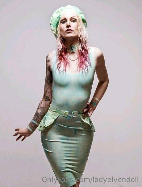 ladyelvendoll high quality actress pic