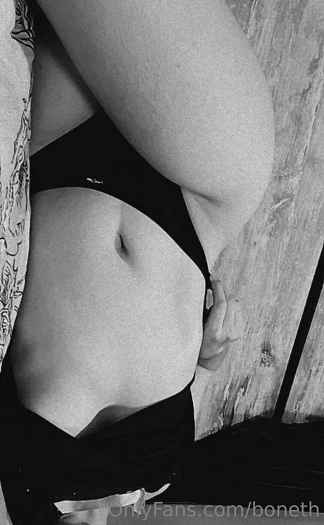 boneth pornstar nice pics