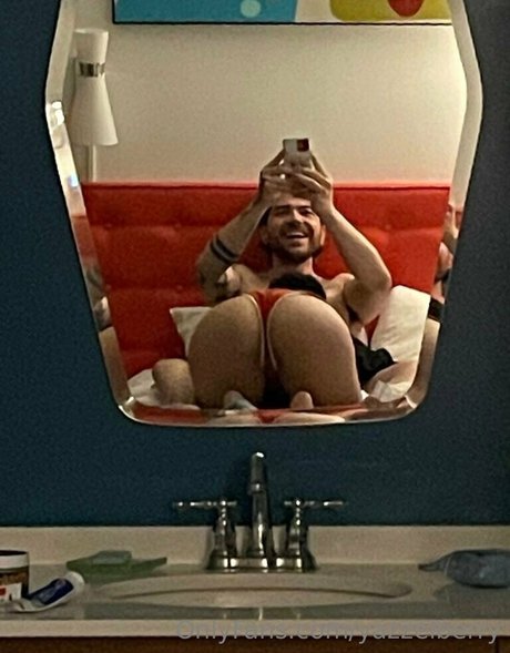 yazzelberry star exclusive picture