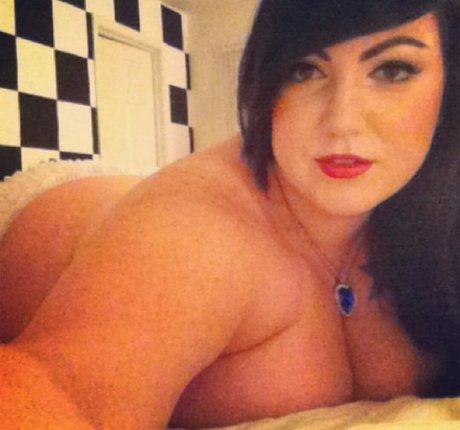ShellyGreyBBW star naked images