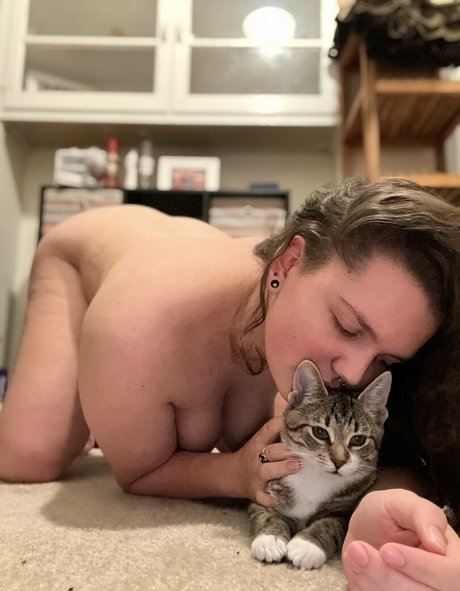 hippiekitten 420 xxx actress picture