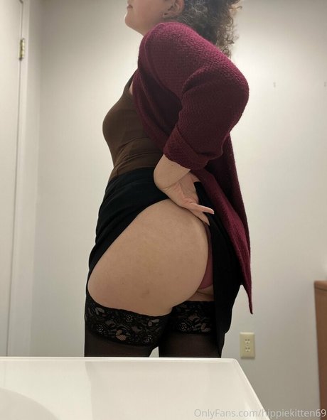 hippiekitten 420 pornstar naked img