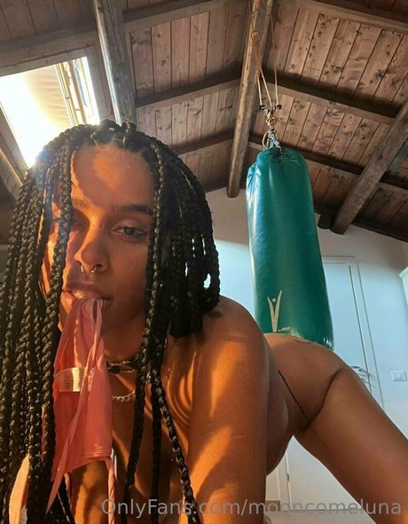 mooncomeluna star naked pictures