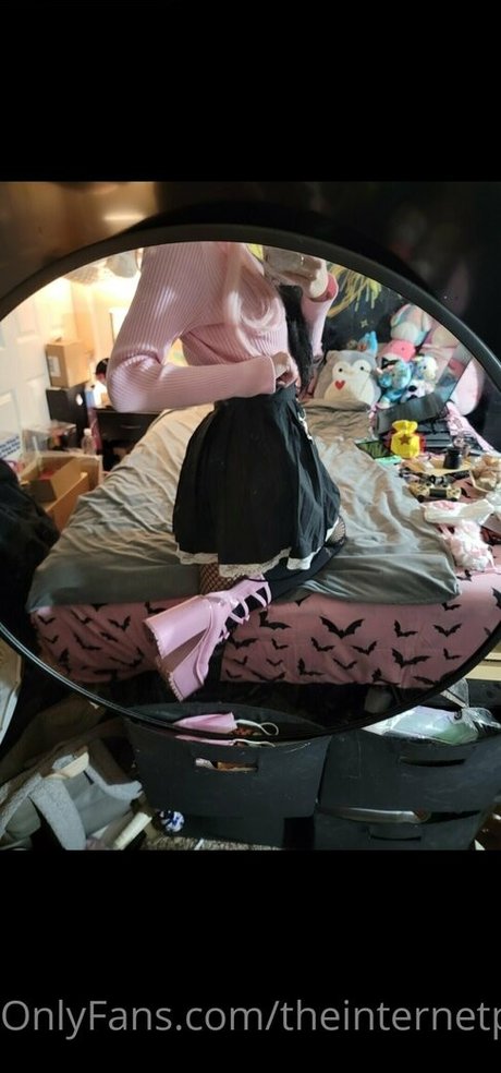 theinternetpet sex model picture