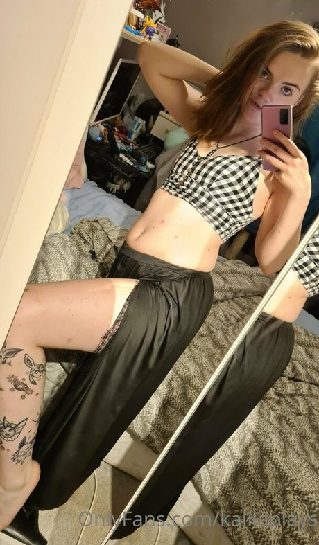 kalilaplays exclusive star pic