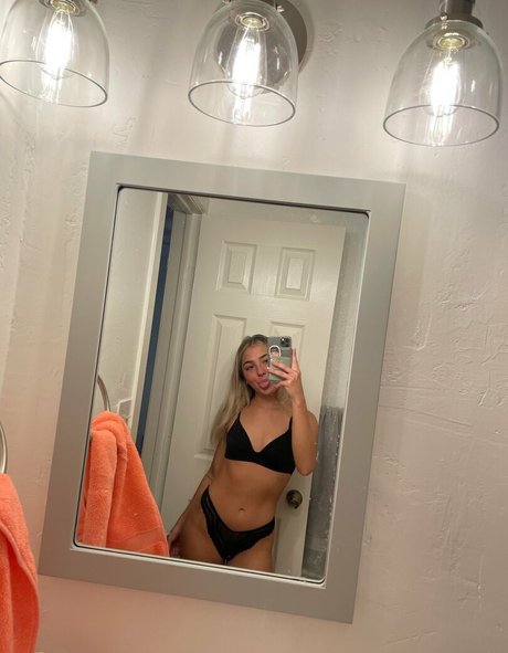 alessandra natalia hot model pics