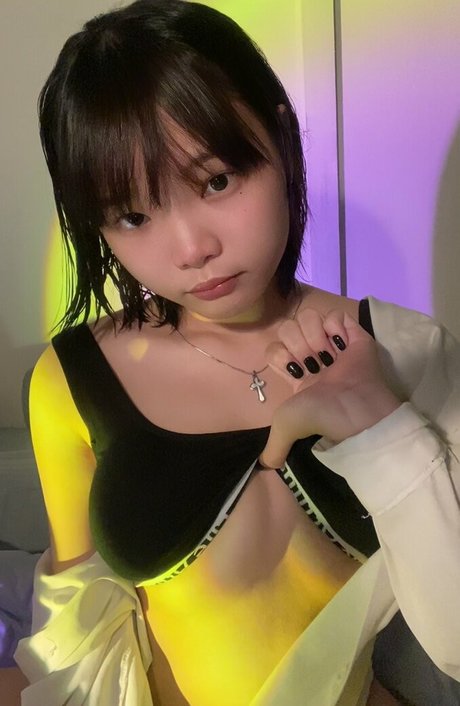 yukxwaii top actress images