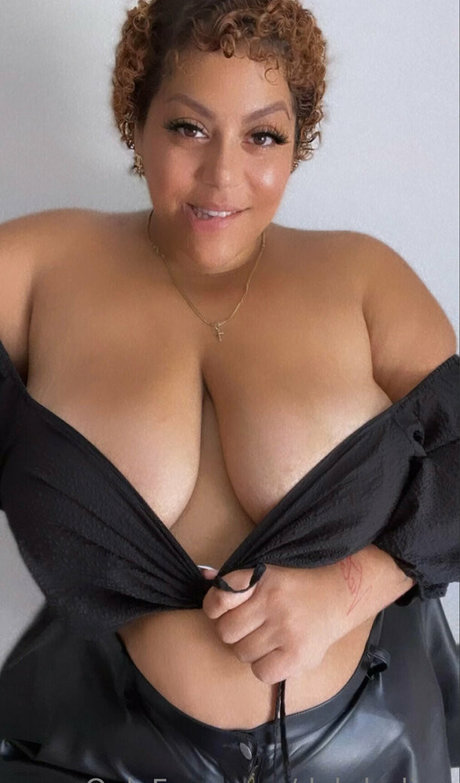 debdarling model naked images