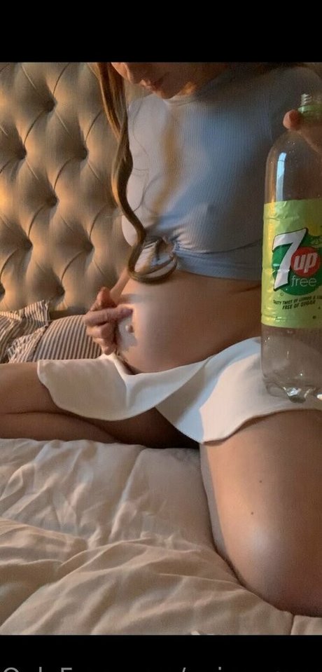 evieexpands star sexy galleries