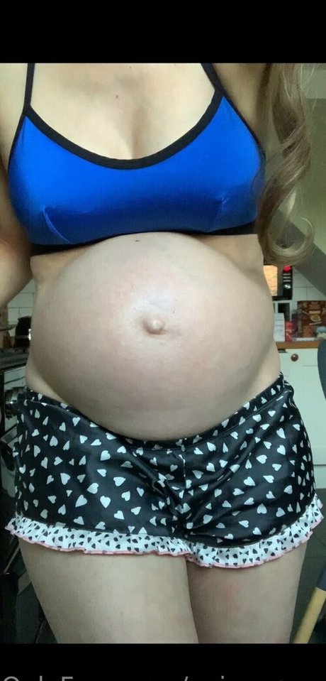 evieexpands nude star pic