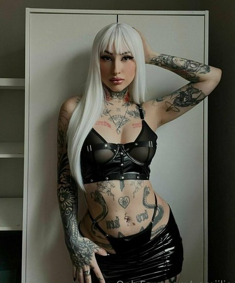 yami liia erotic actress photo