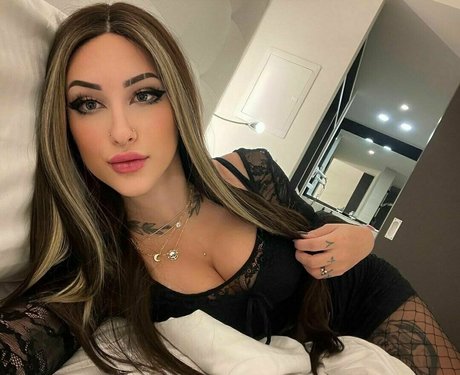 yami liia nude model pics