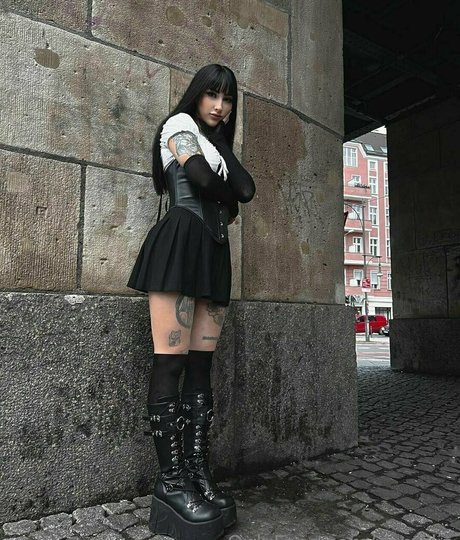 yami liia high quality pornstar photos