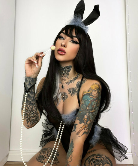 yami liia nude actress galleries