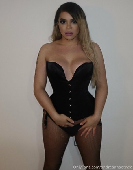 Andrea Anaconda top star pictures