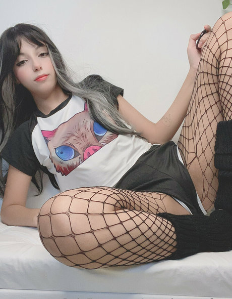 annekuronofree model exclusive pics