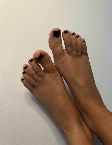 Anabelle Charm hot actress images