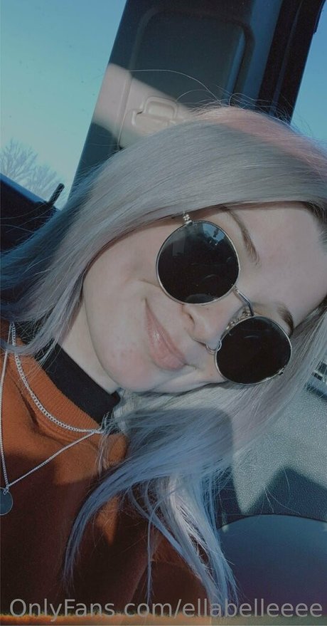 ellabelleeee model porn galleries