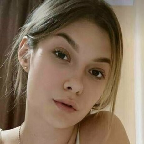 travelwh0res model nudes image