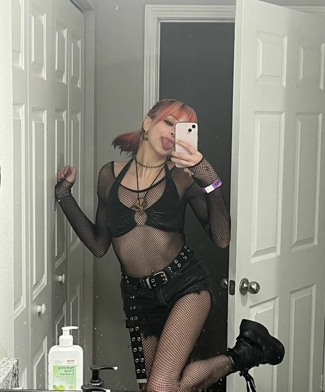 manicpixieagony xxx model photos