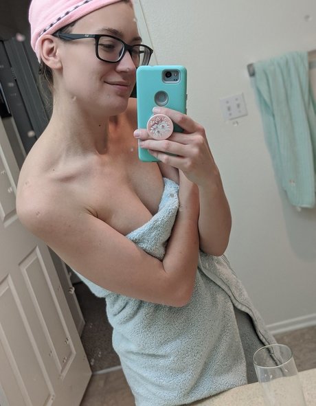 Erin Steeby erotic actress photo