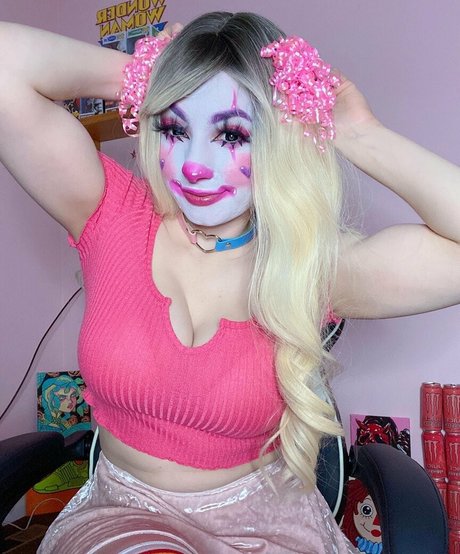 Clown Girls model pornographic gallery