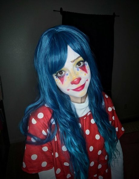 Clown Girls hot model pic