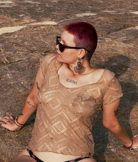 NubiaViana_ erotic model gallery