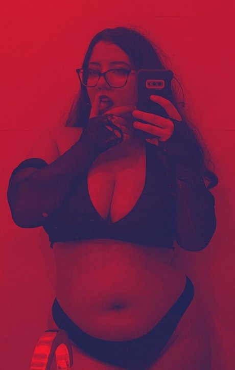 nikkadance model pornographic pictures