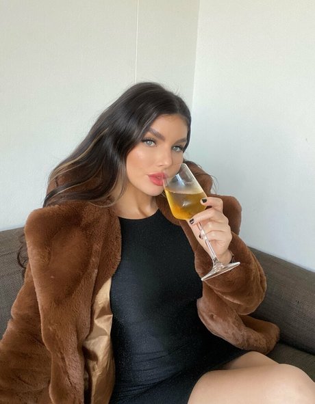 nicolethorne sexy star picture