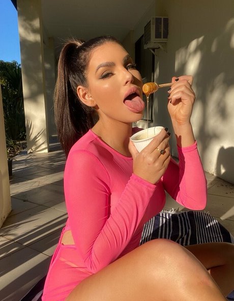 nicolethorne naked pornstar pictures