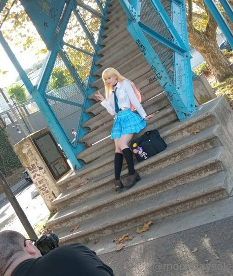 moondays ok hot model photo