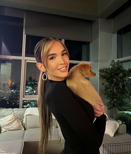 Lilah Gibney star free pics