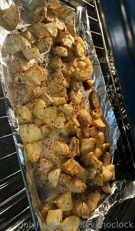 sevenoclock pornographic star photo