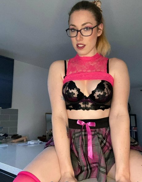 Pastrypeach nudes actress pic