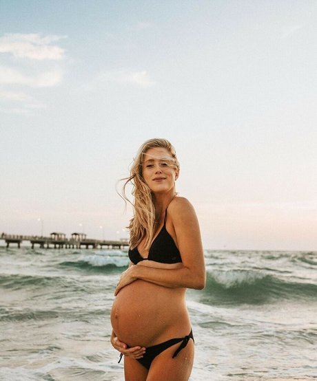 Allie Wes free model image