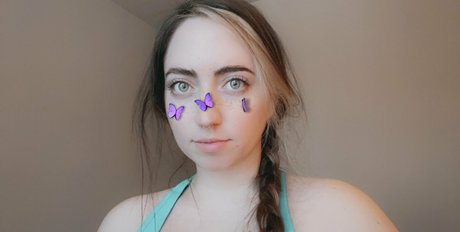 caroliiiiine nude model gallery