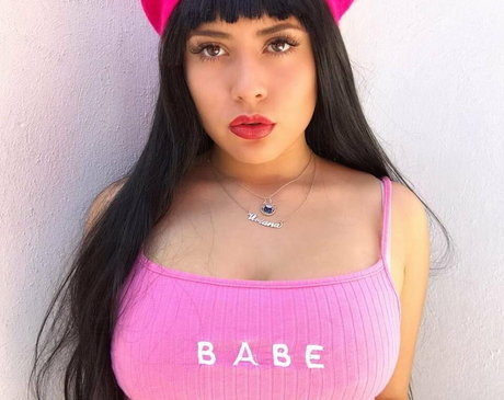 Vivi Alto model free pictures